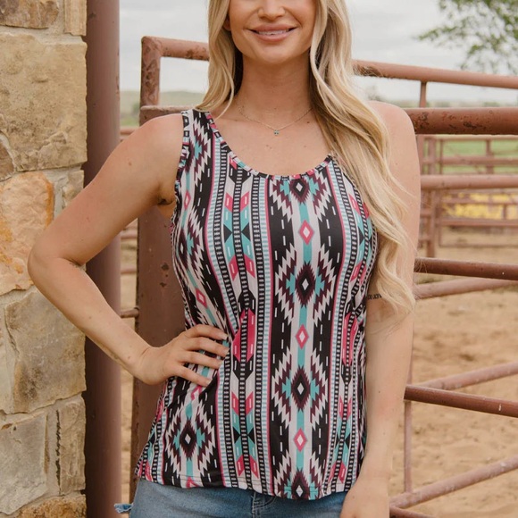 Gulf Coast Tank - Picture 2 of 4